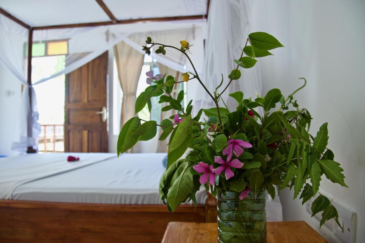 Meck'S Inn Lodge Нунгві Екстер'єр фото